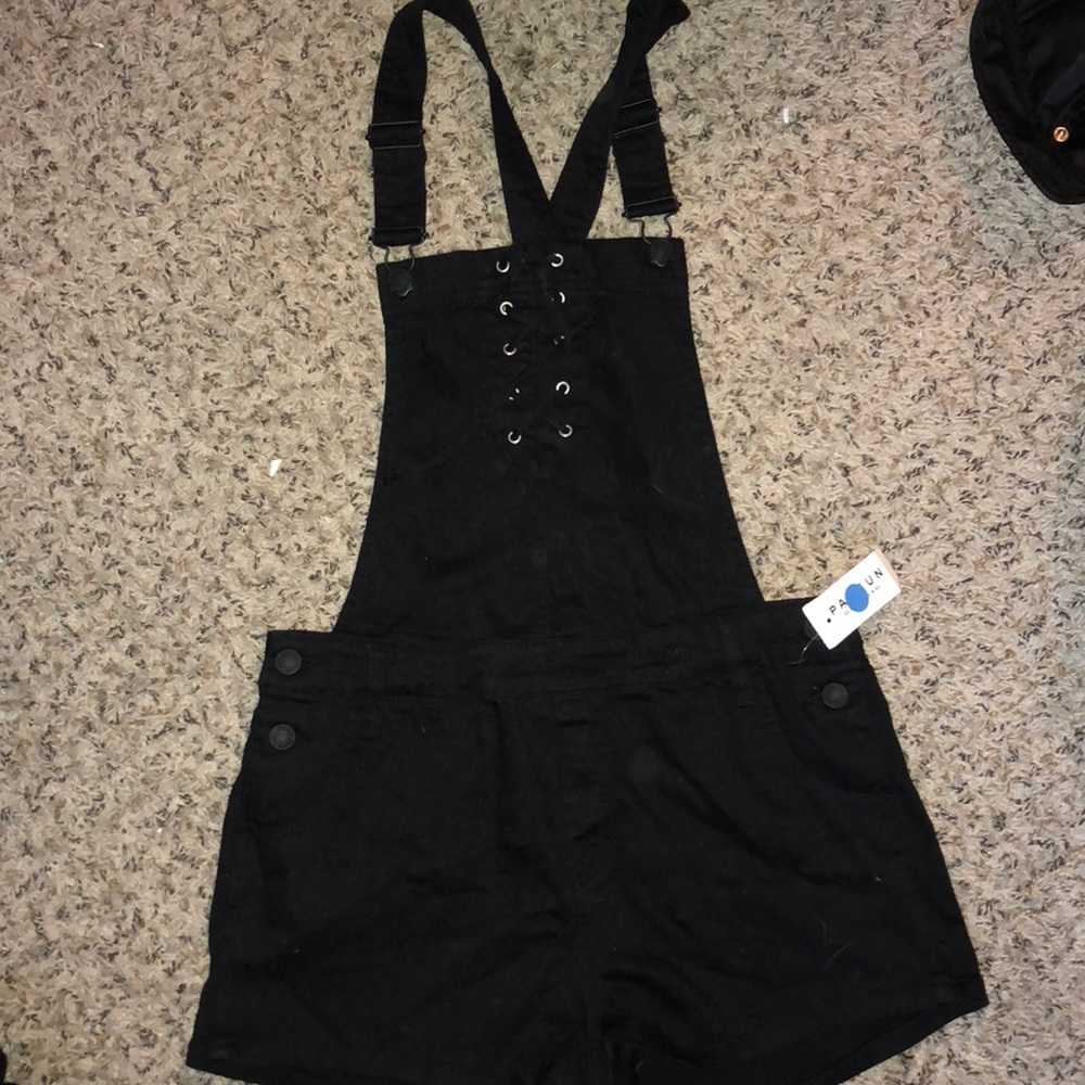 Overall shorts